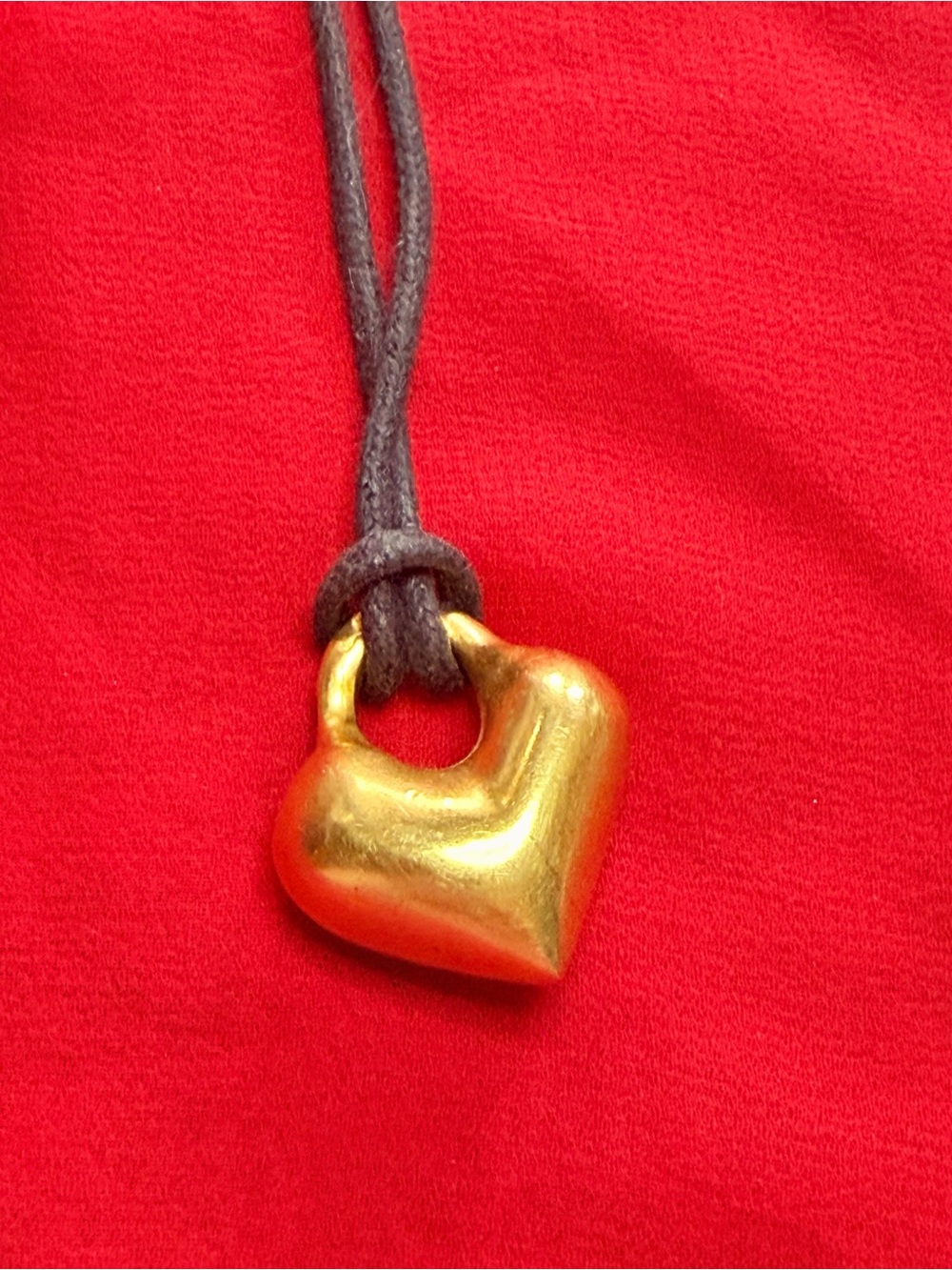 Robert Lee Morris RLM Studio Puffy Heart Gold Tone Pendant Cord Necklace Signed